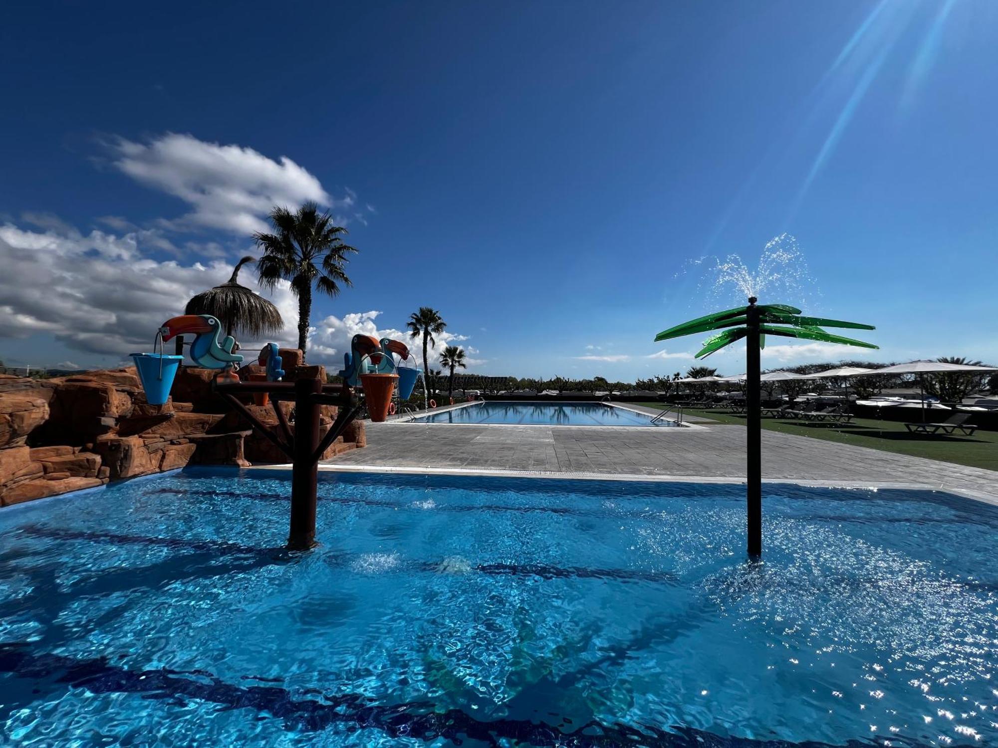 Camping Resort Els Pins Malgrat de Mar Exterior photo